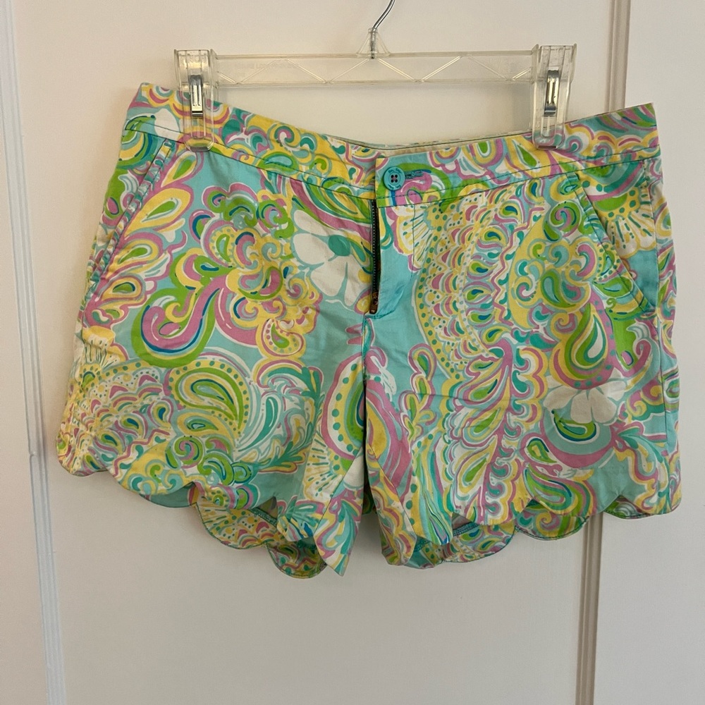 LILLY PULITZER Buttercup Shorts Double Trouble Paisley Scallop Hem